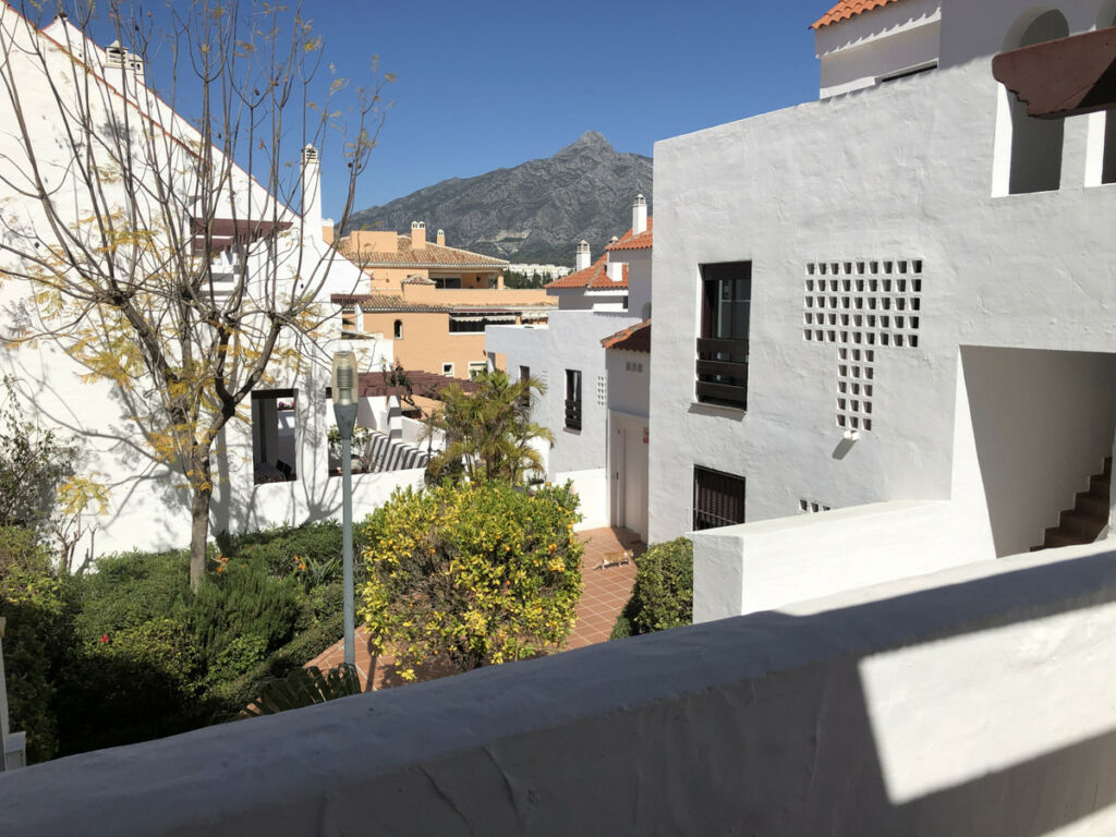 Ground Floor Apartment Nueva Andalucía Málaga - image 7