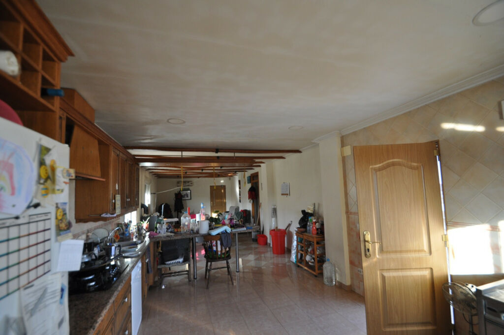 Detached Villa Aspe Alicante - image 7