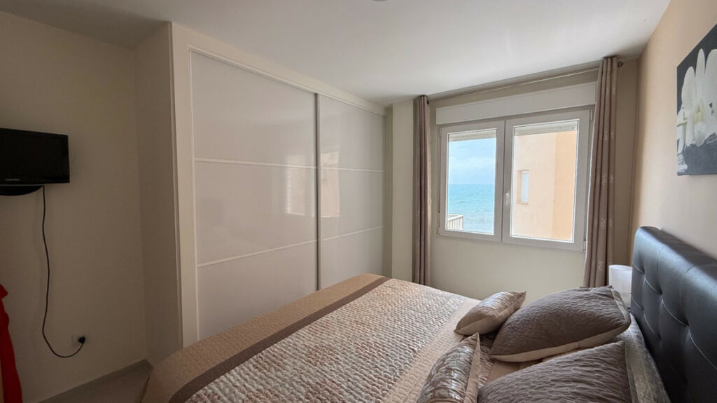 Middle Floor Apartment Torrevieja Alicante - image 7