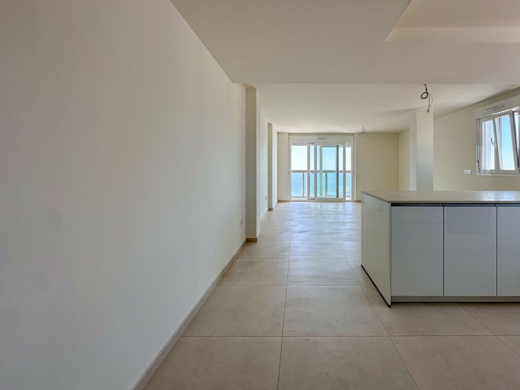 Middle Floor Apartment Fuengirola Málaga - image 8