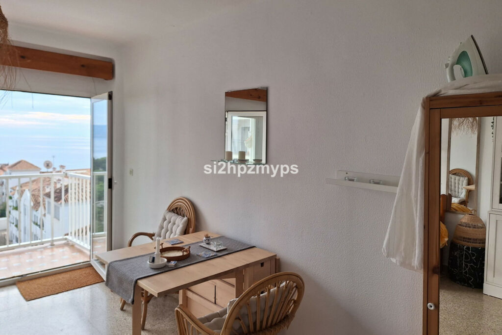 Top Floor Apartment Nerja Málaga - image 8