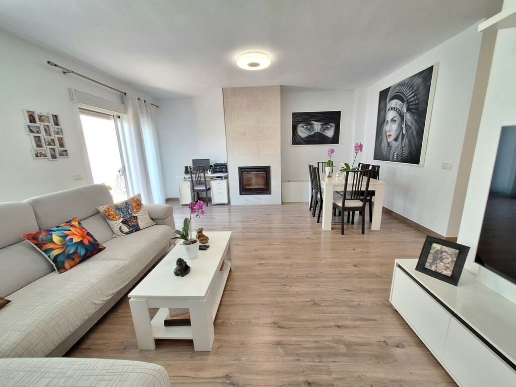 Townhouse Estepona Málaga - image 8