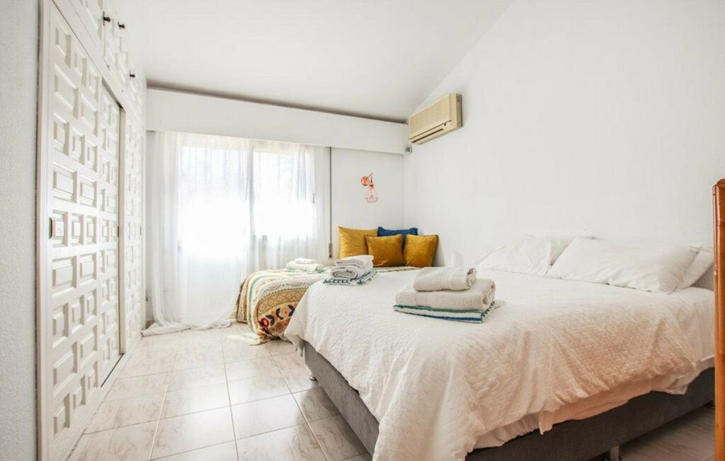 Detached Villa Torremuelle Málaga - image 8