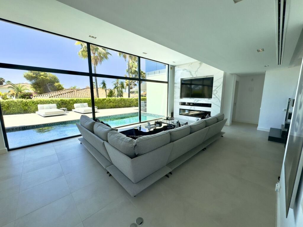 Detached Villa Los Monteros Málaga - image 7