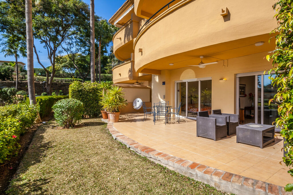 Ground Floor Apartment Elviria Málaga - image 8