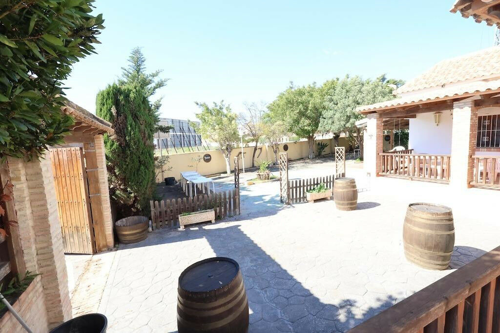 Detached Villa La Zenia Alicante - image 8