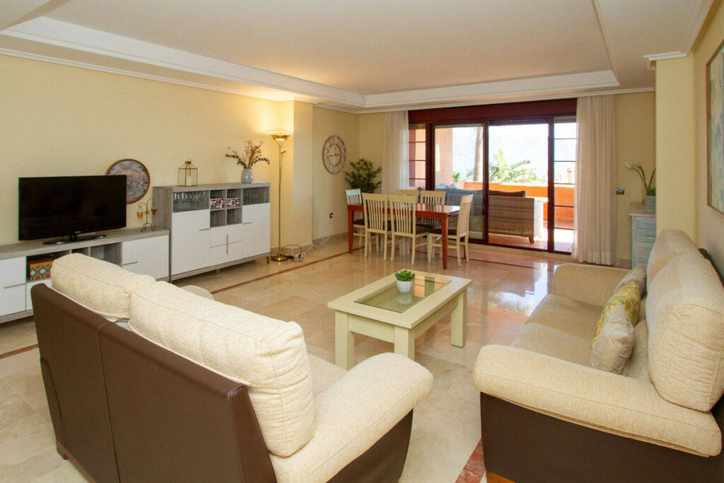 Middle Floor Apartment La Mairena Málaga