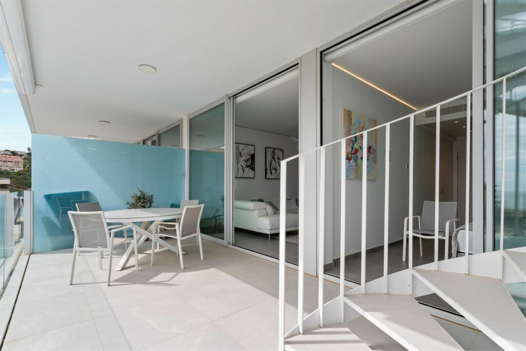 Penthouse Higueron Málaga - image 8