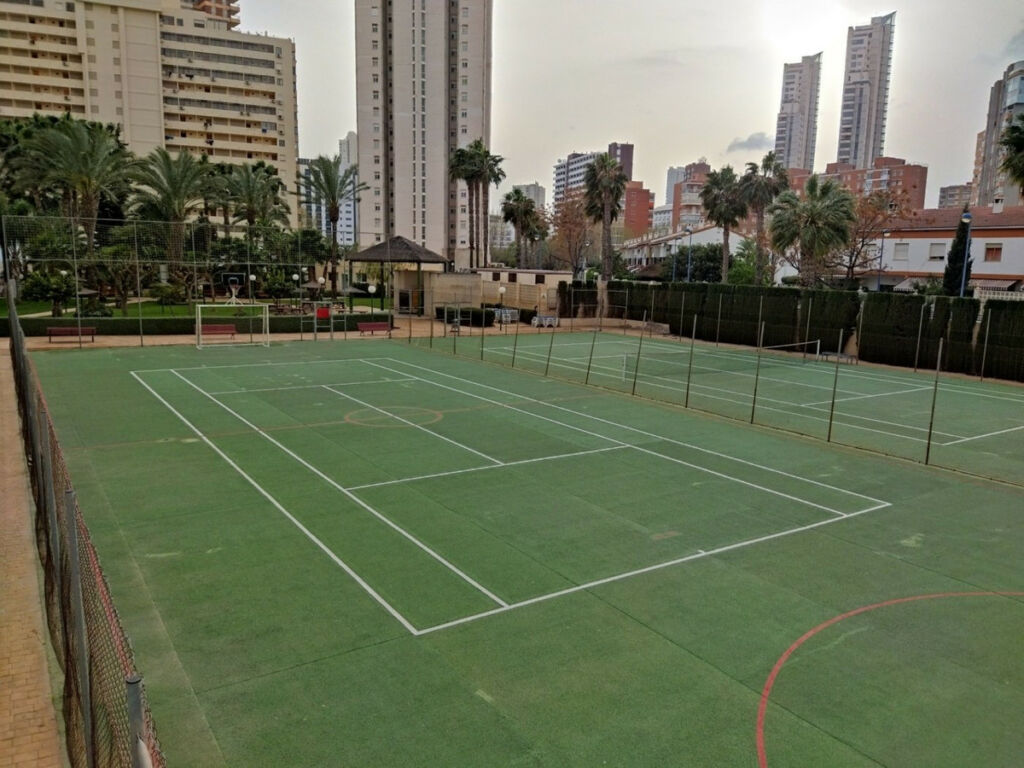 Middle Floor Apartment Benidorm Alicante - image 8