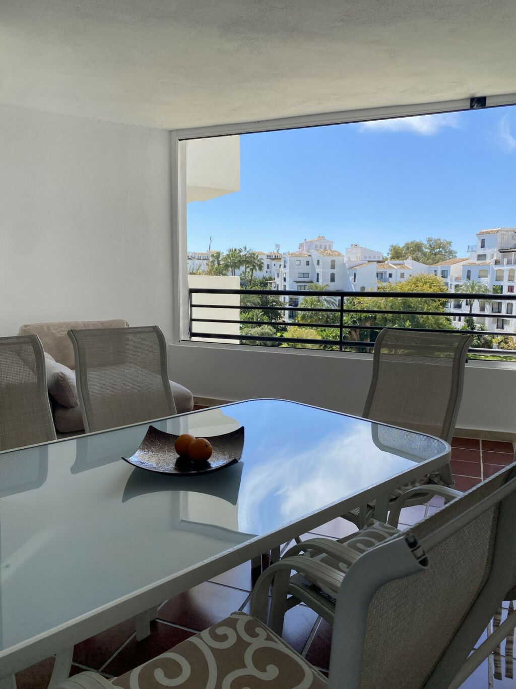 Middle Floor Apartment Puerto Banús Málaga - image 8