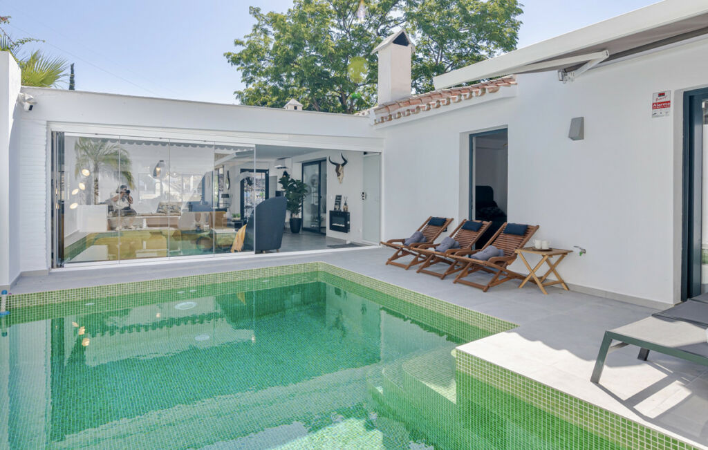Detached Villa Nueva Andalucía Málaga - image 8