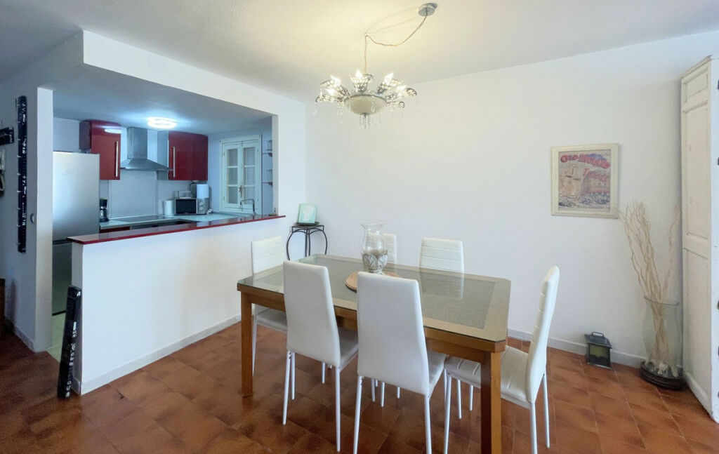 Middle Floor Apartment La Duquesa Málaga - image 7