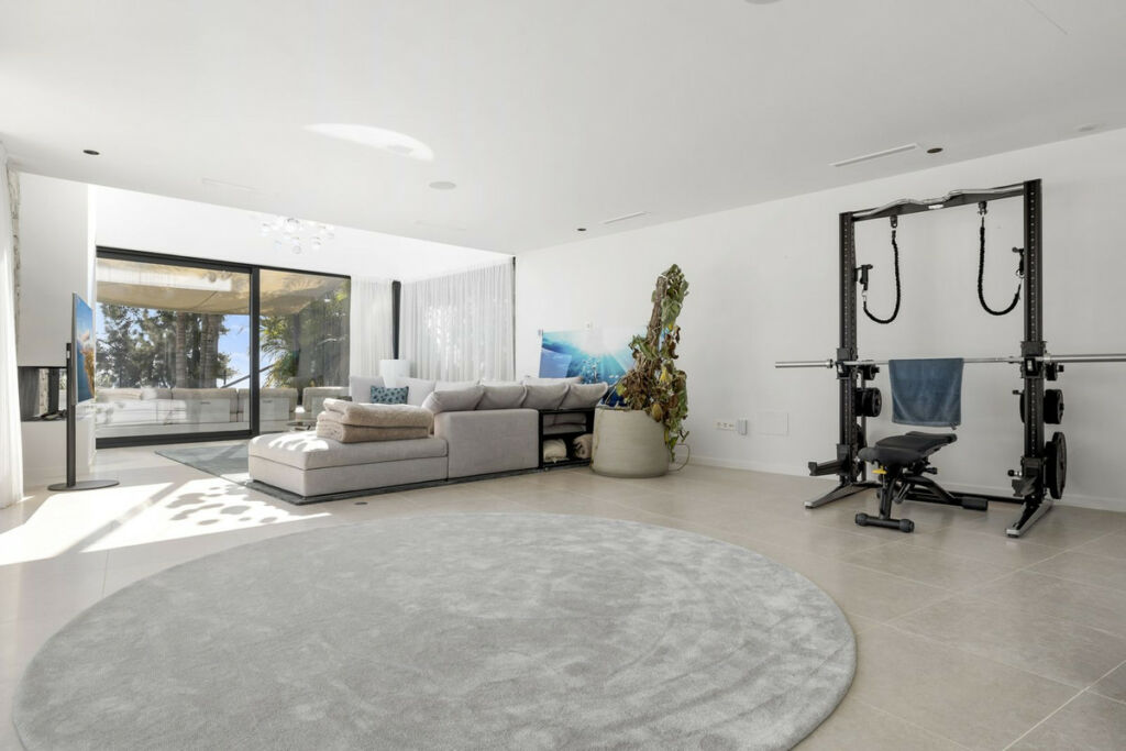Detached Villa Benahavís Málaga - image 8