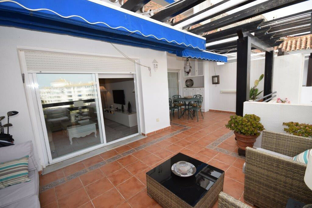 Middle Floor Apartment Puerto Banús Málaga - image 8