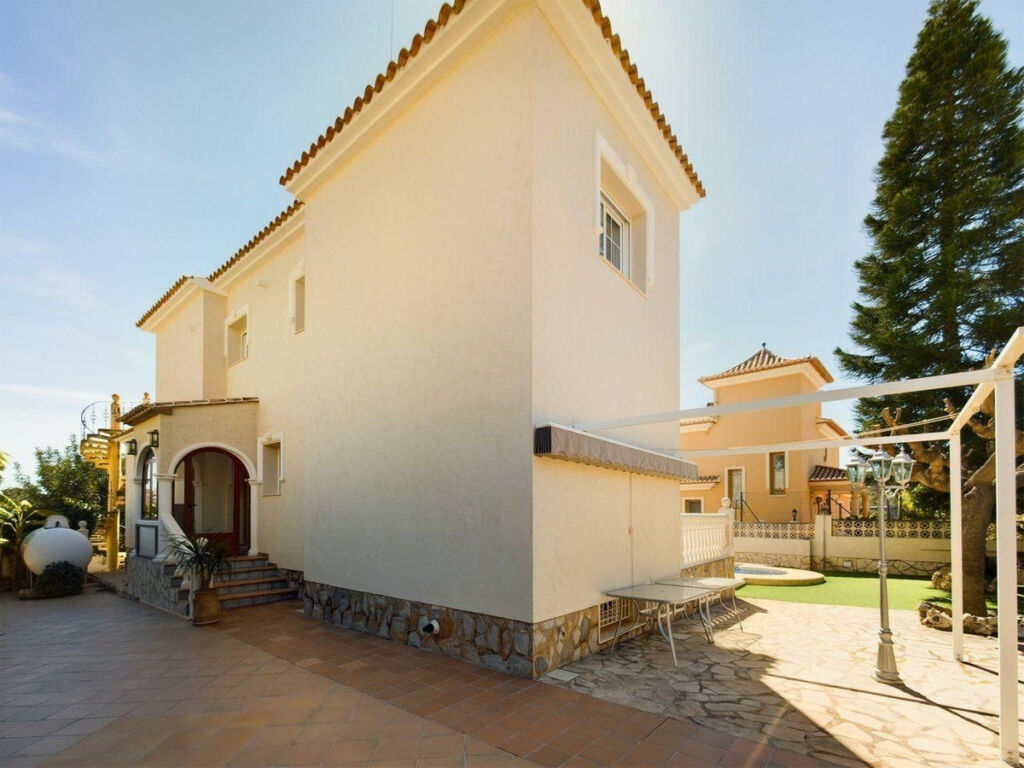 Detached Villa Calpe Alicante - image 8