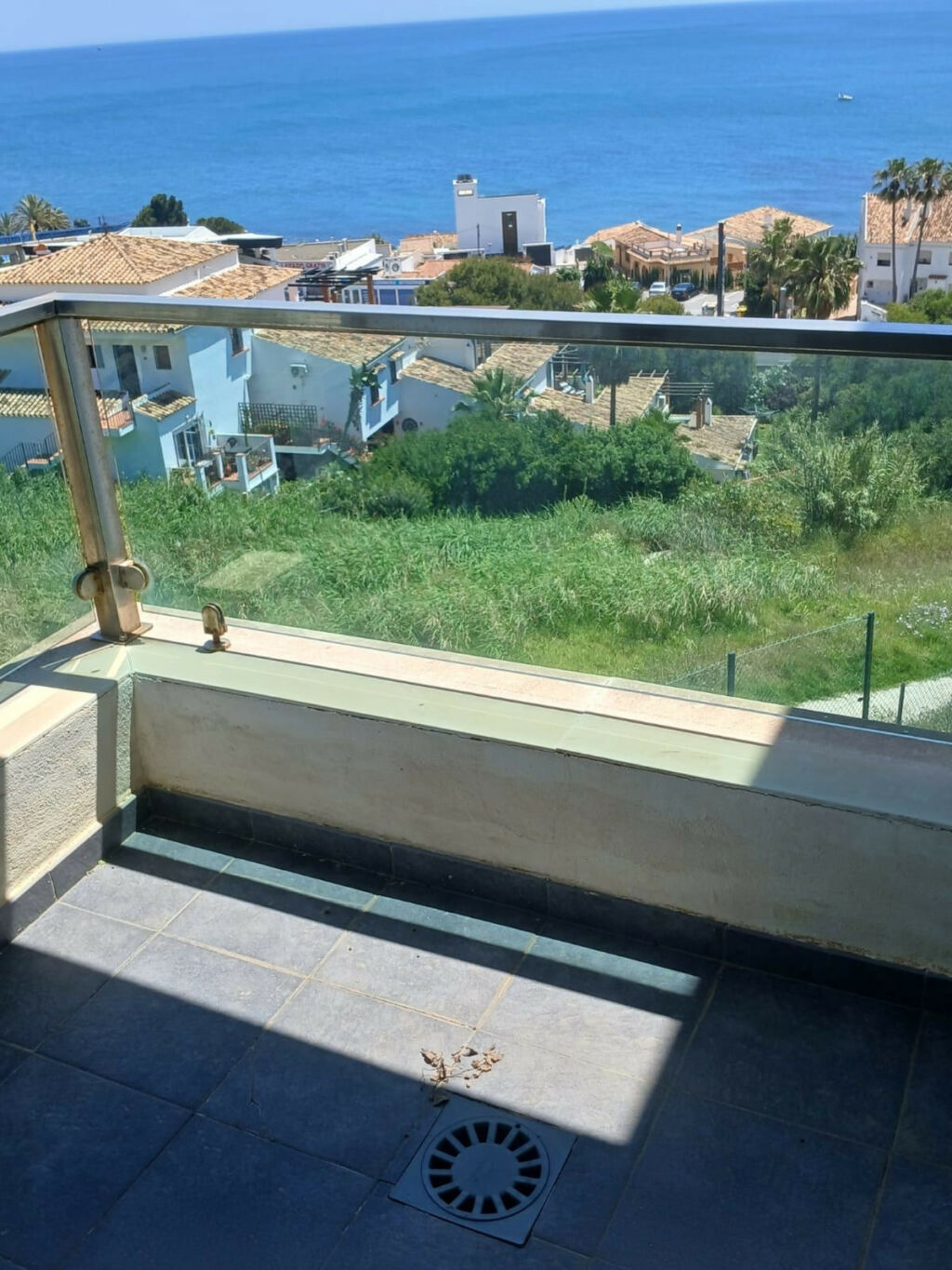 Middle Floor Apartment Estepona Málaga - image 2