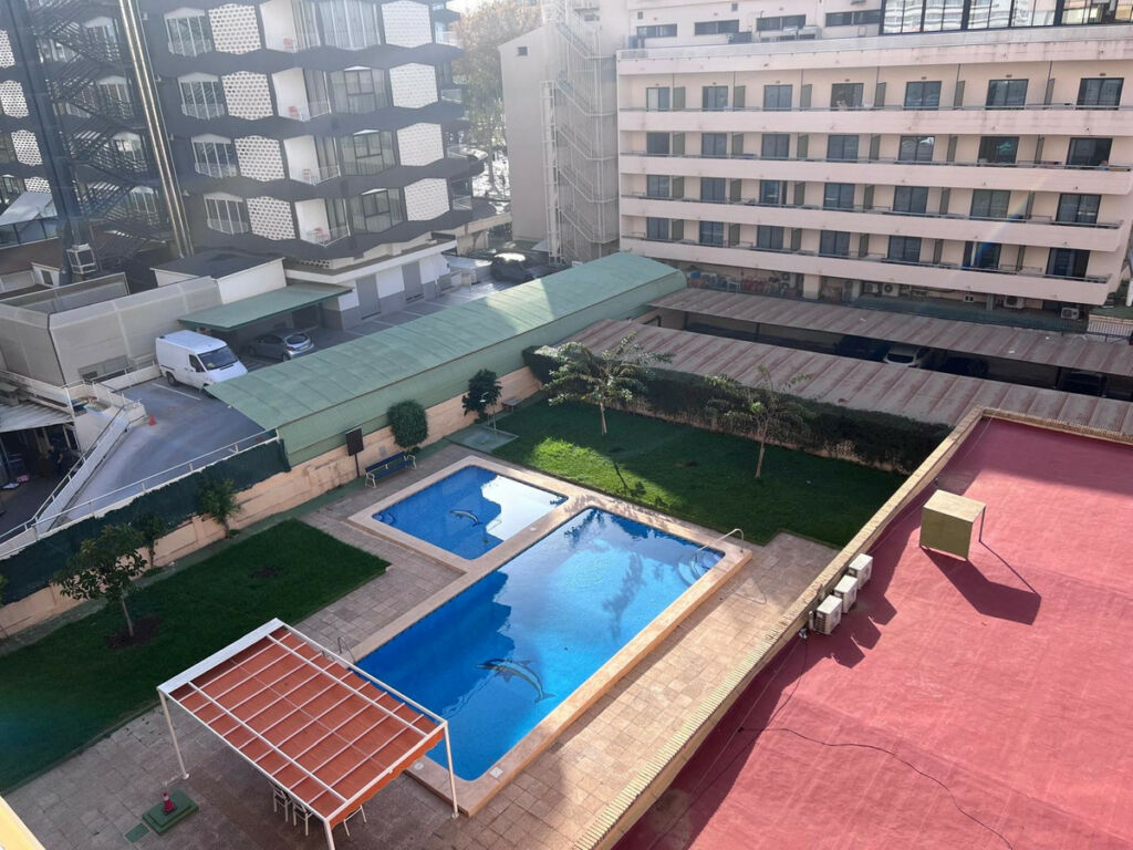 Middle Floor Apartment Benidorm Alicante - image 8
