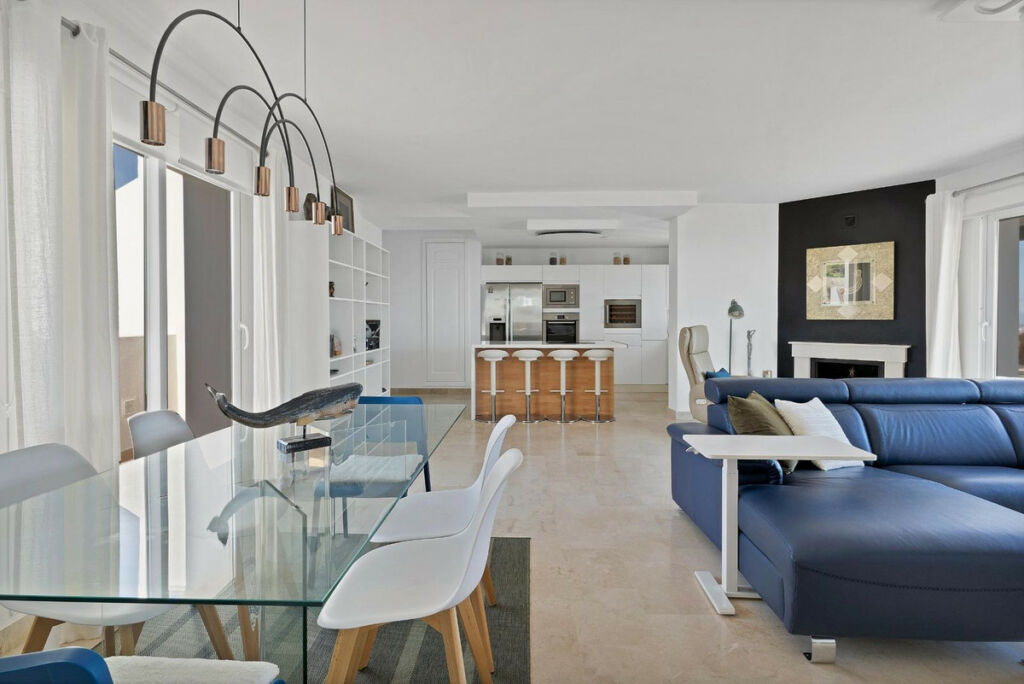 Penthouse Calahonda Málaga - image 9