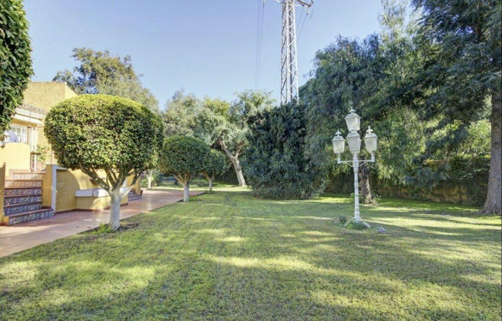 Detached Villa El Rosario Málaga - image 13