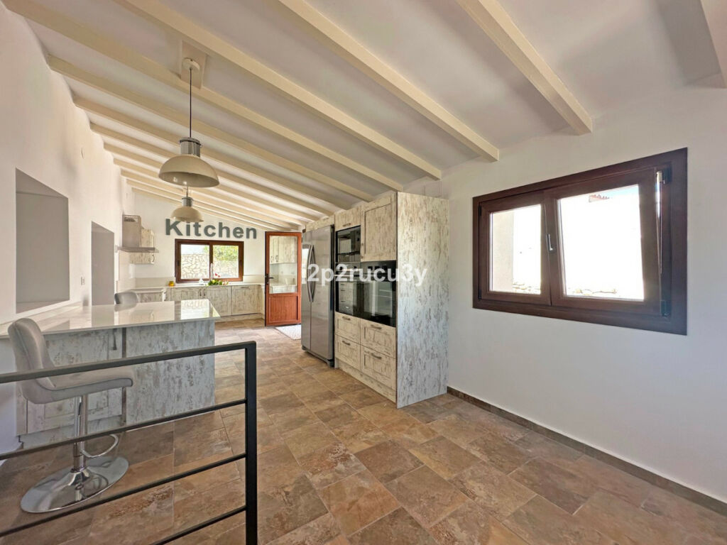 Detached Villa Moraira Alicante - image 8