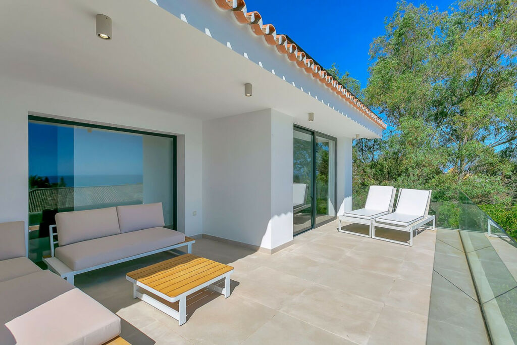 Detached Villa Cabopino Málaga - image 12