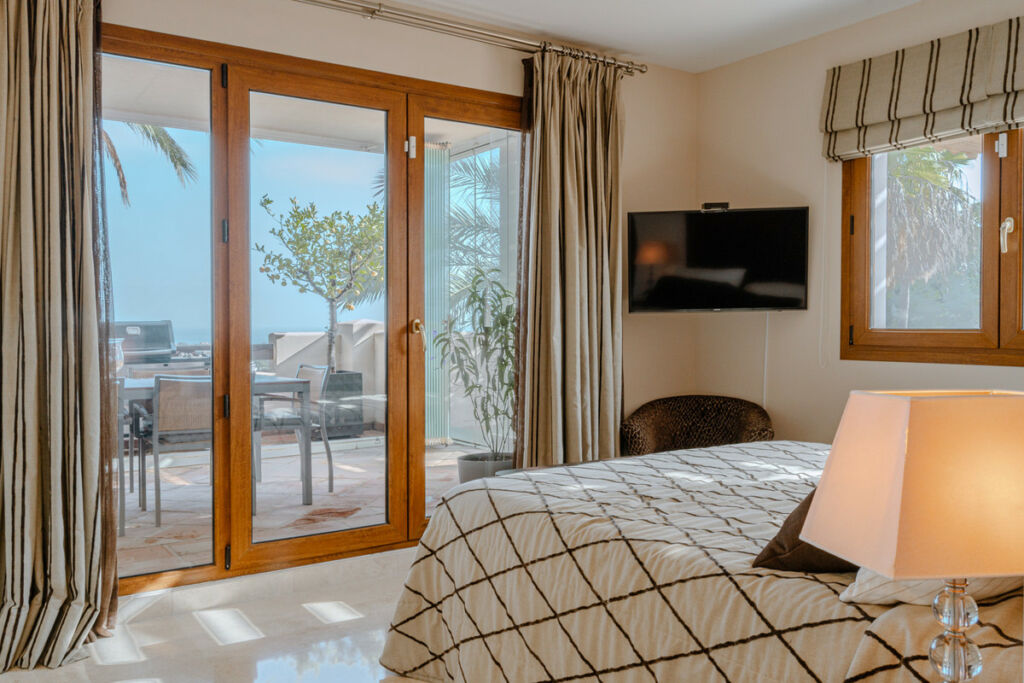 Penthouse Estepona Málaga - image 8