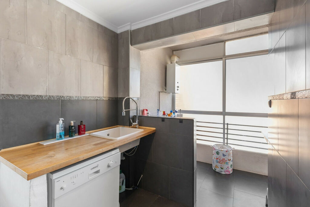 Middle Floor Apartment Daya Nueva Alicante - image 7