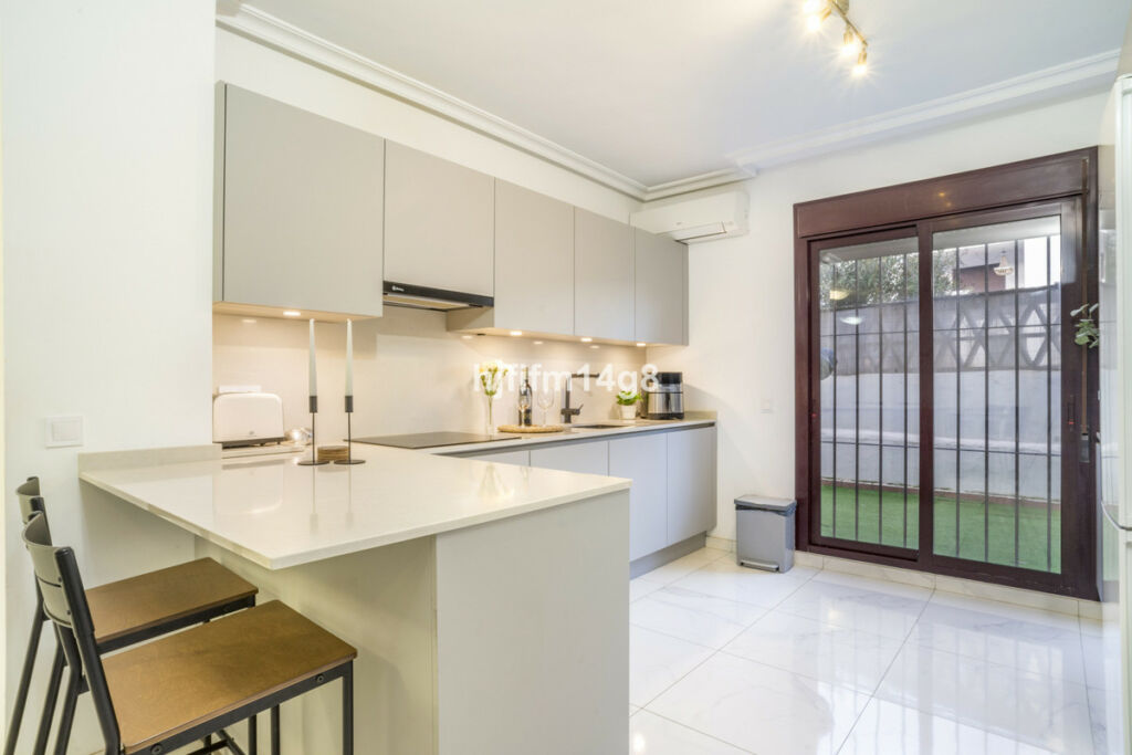 Ground Floor Apartment Nueva Andalucía Málaga - image 9