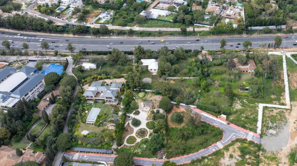 Residential Plot The Golden Mile Málaga - image 8