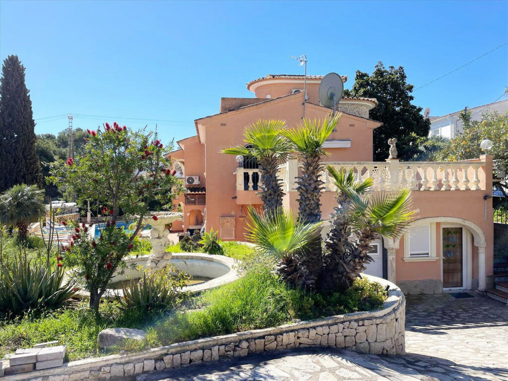 Detached Villa Benissa Alicante - image 8