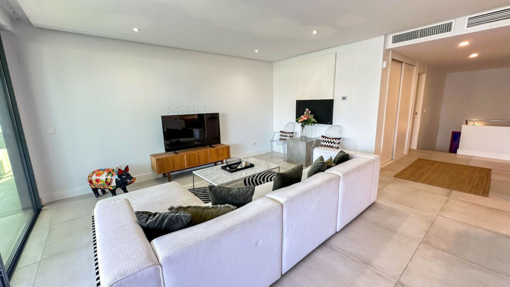 Duplex Cabopino Málaga - image 9