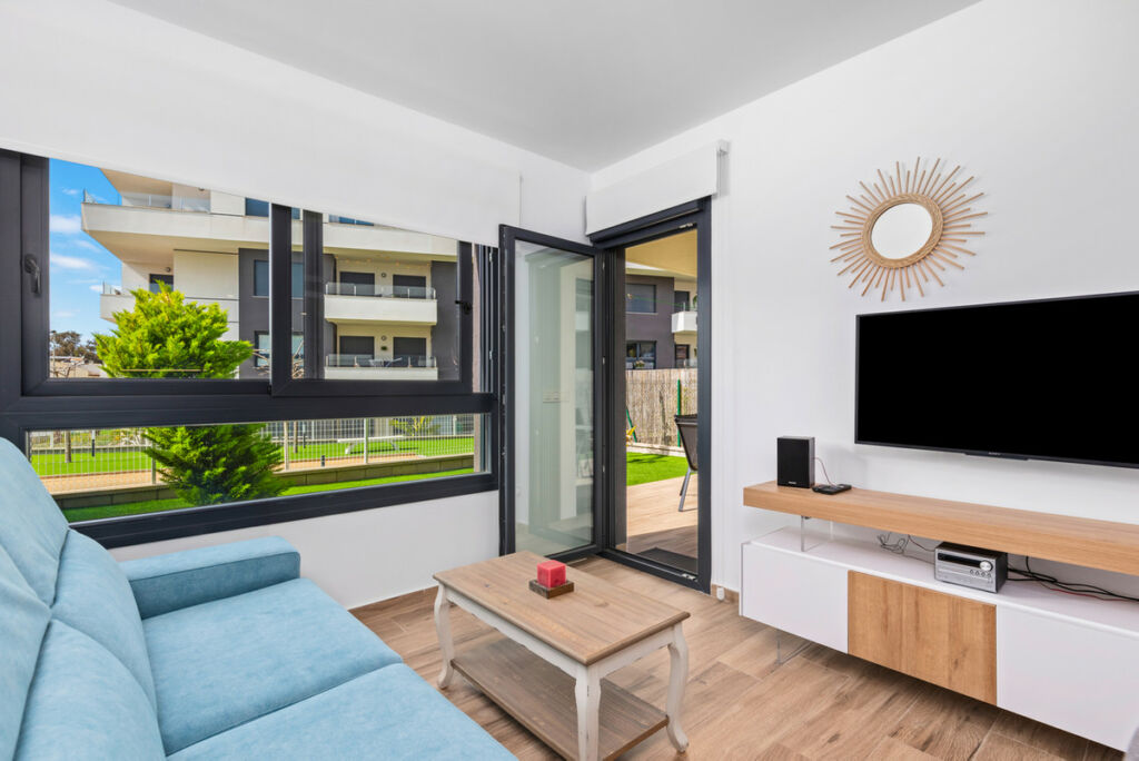 Ground Floor Apartment Villamartin Alicante - image 8