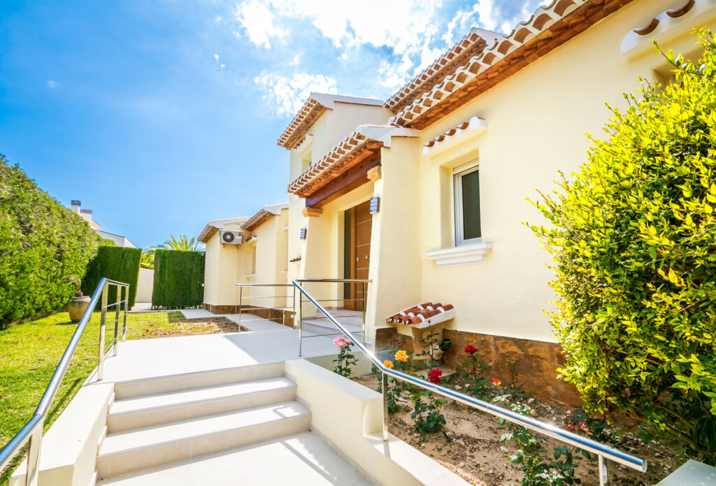 Detached Villa Javea Alicante - image 8