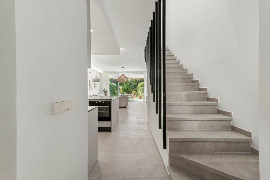 Townhouse Nueva Andalucía Málaga - image 8