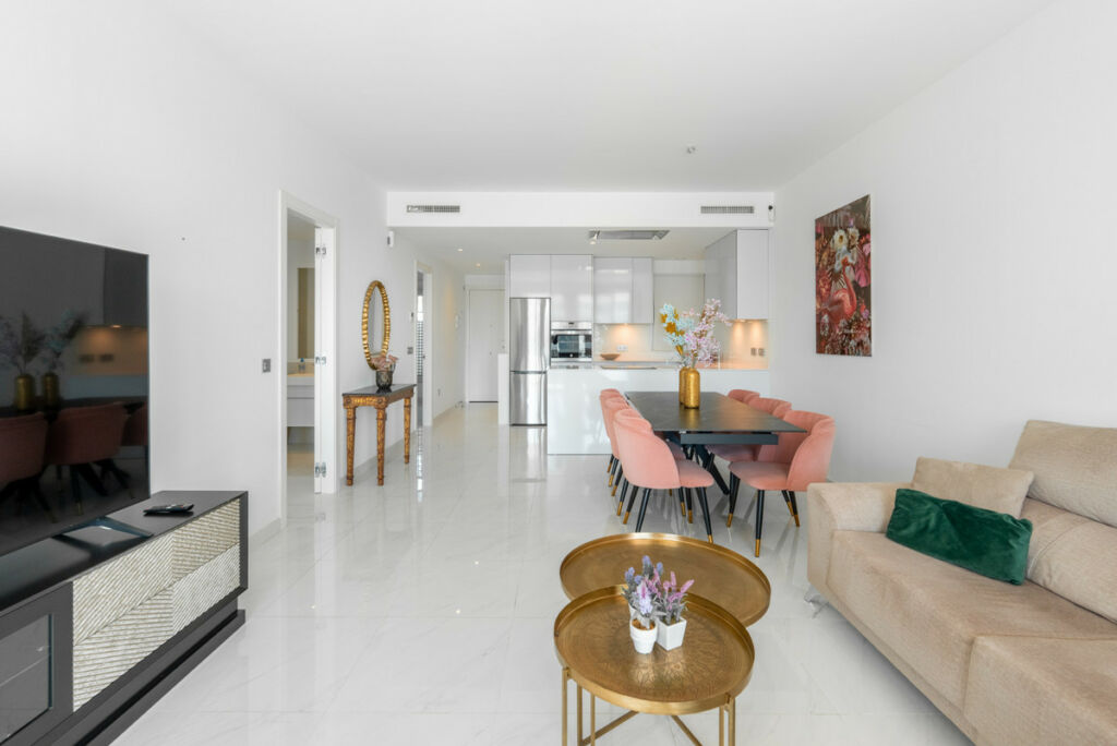 Middle Floor Apartment Estepona Málaga - image 12