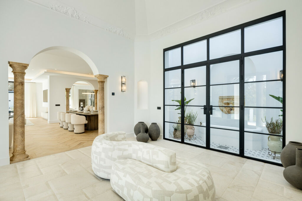 Detached Villa Benahavís Málaga - image 14