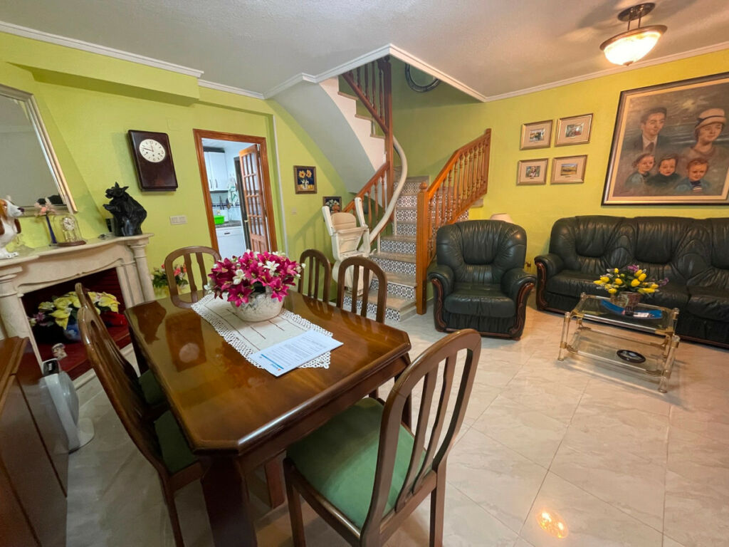 Townhouse Guardamar del Segura Alicante - image 9