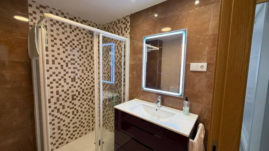 Middle Floor Apartment Torrevieja Alicante - image 9