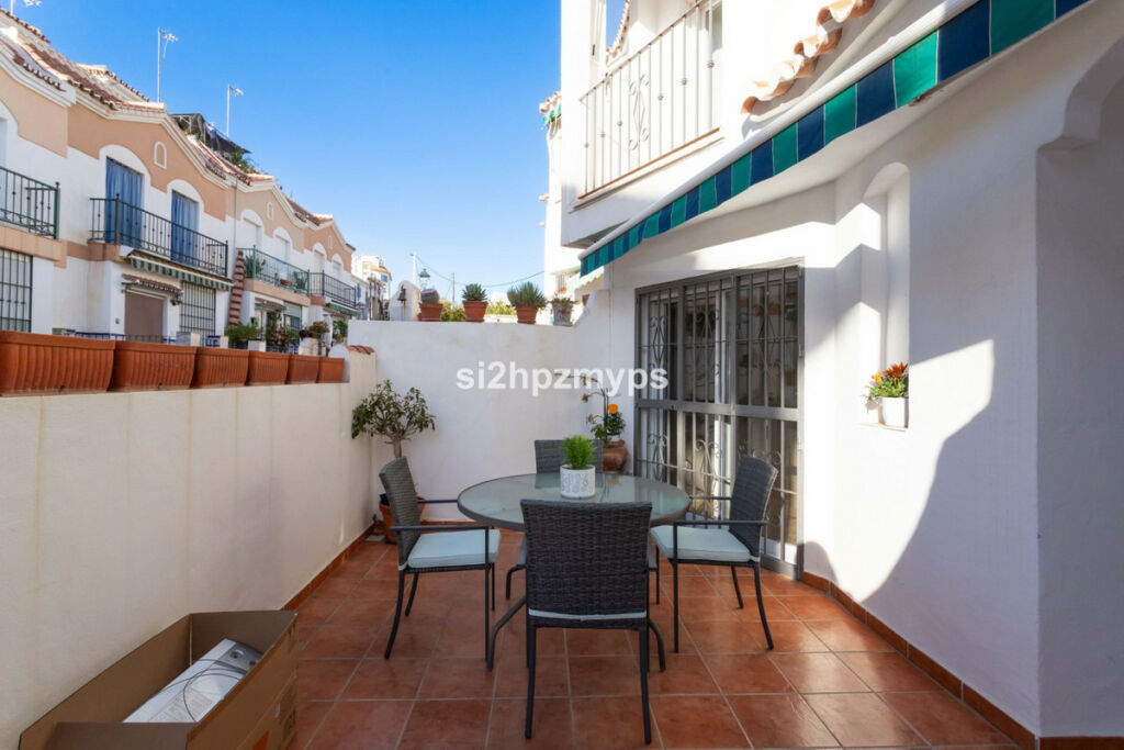 Townhouse Torrox Málaga - image 9