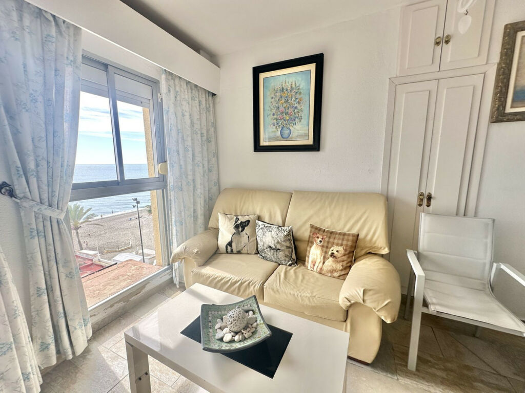 Middle Floor Apartment Fuengirola Málaga - image 10