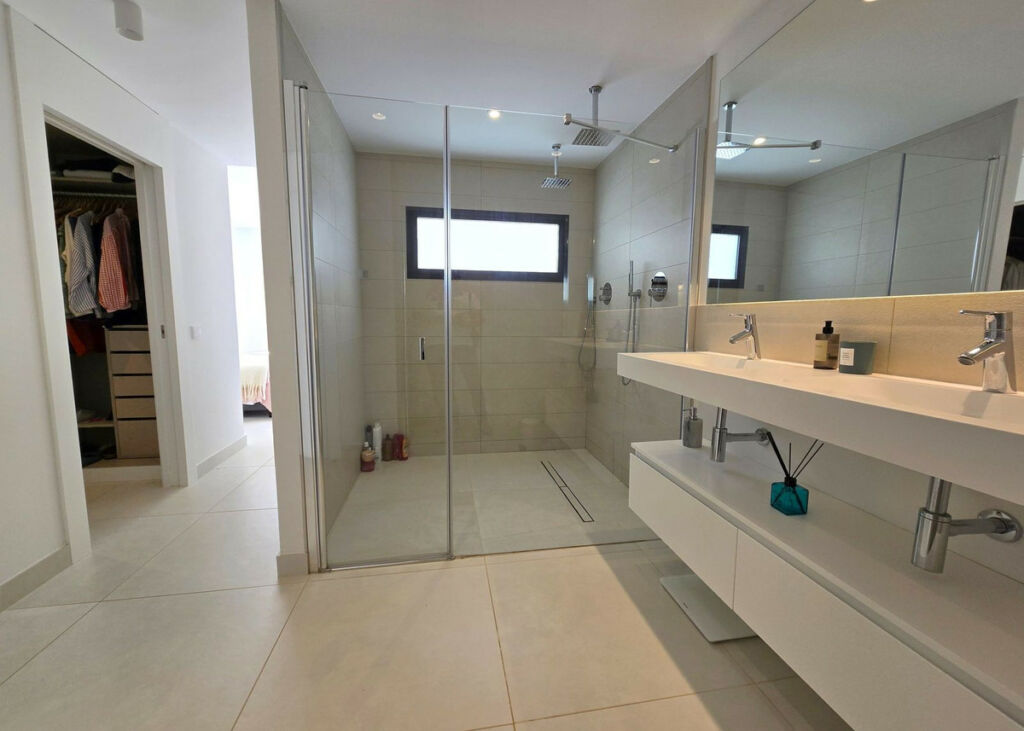 Ground Floor Apartment Fuengirola Málaga - image 8