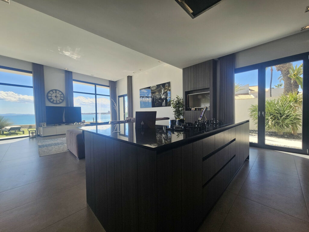 Detached Villa Cabo Roig Alicante - image 9