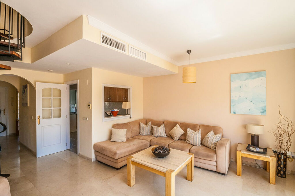 Penthouse Elviria Málaga - image 9