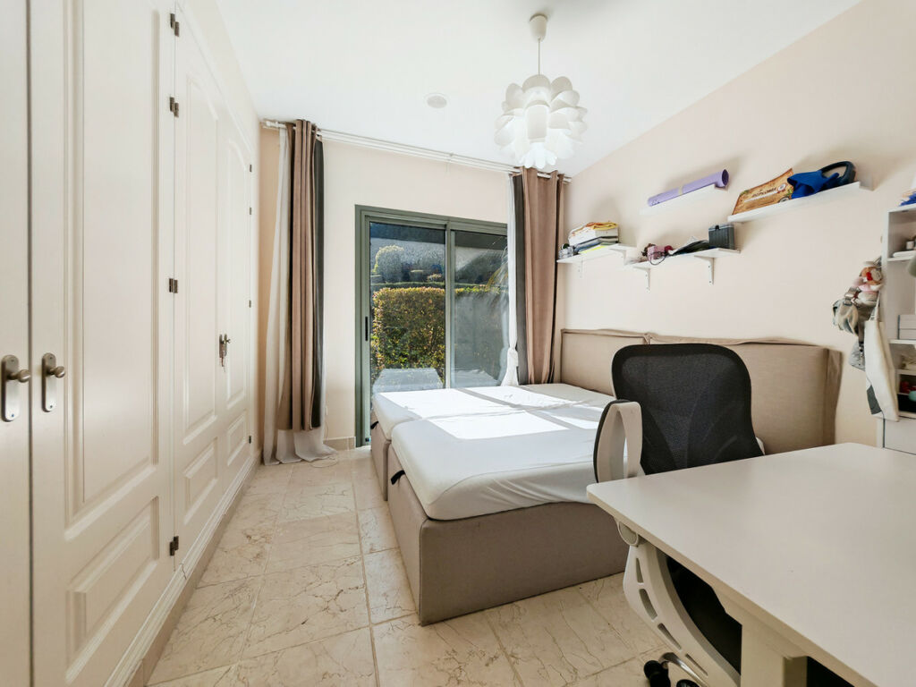 Ground Floor Apartment Estepona Málaga - image 9