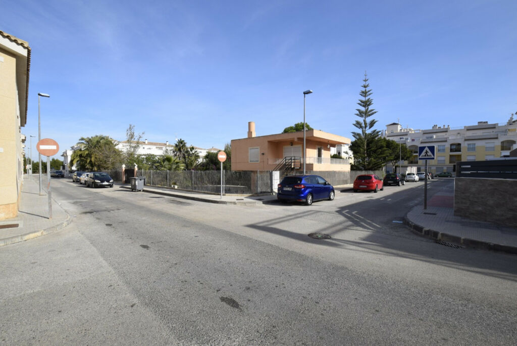 Detached Villa Formentera del Segura Alicante - image 9