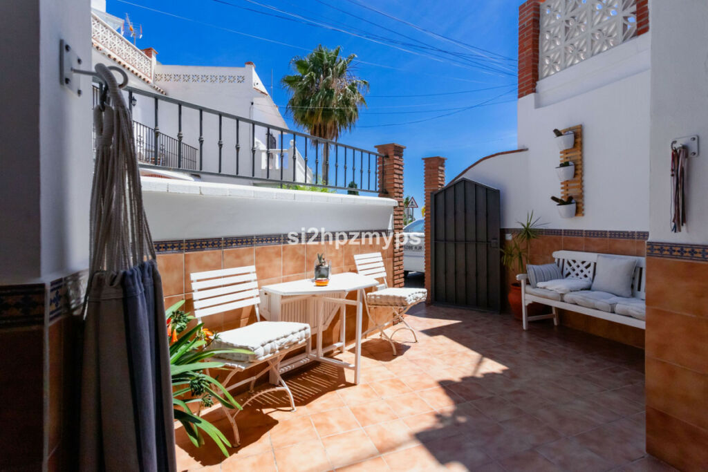 Townhouse Nerja Málaga - image 9