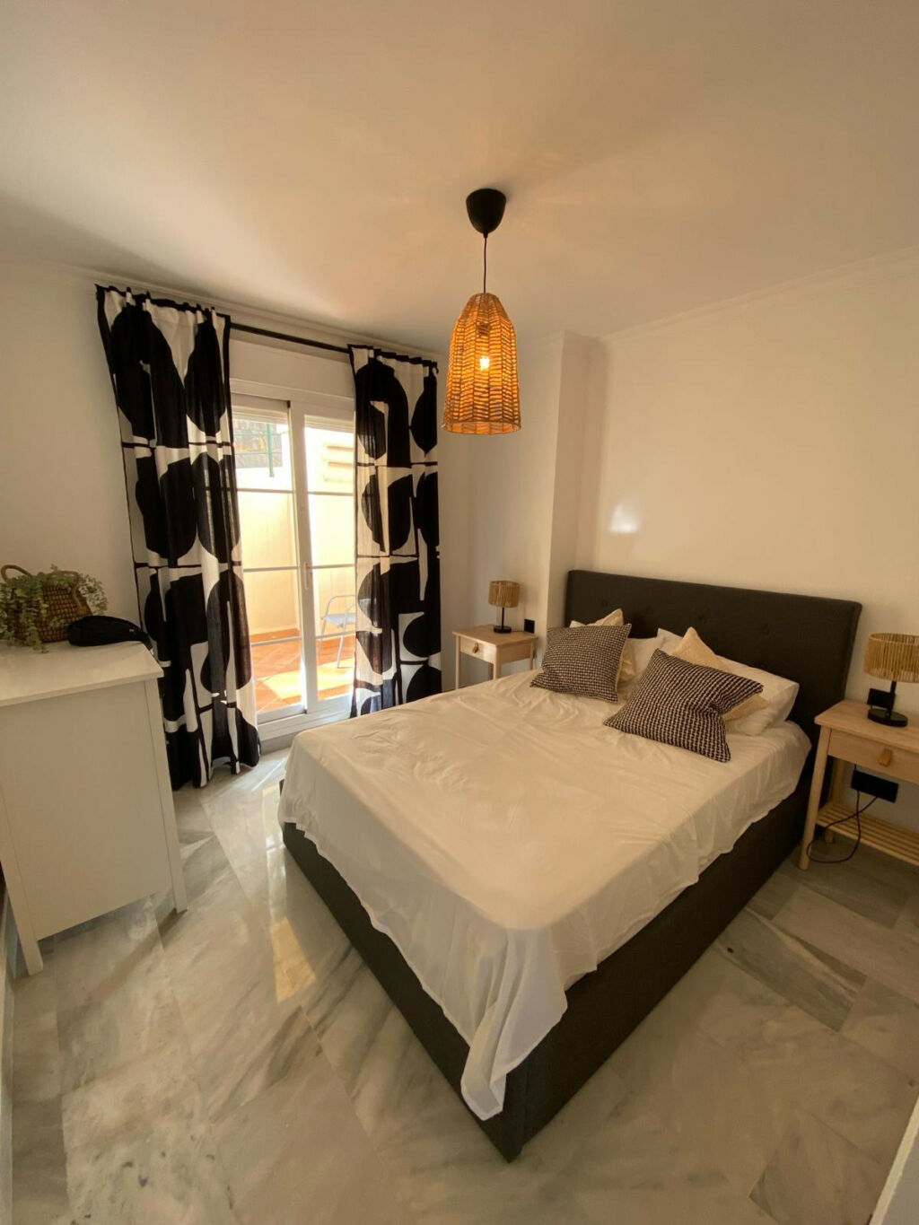 Middle Floor Apartment Nueva Andalucía Málaga - image 9