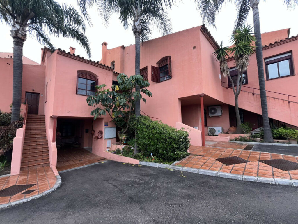 Ground Floor Apartment Estepona Málaga - image 9