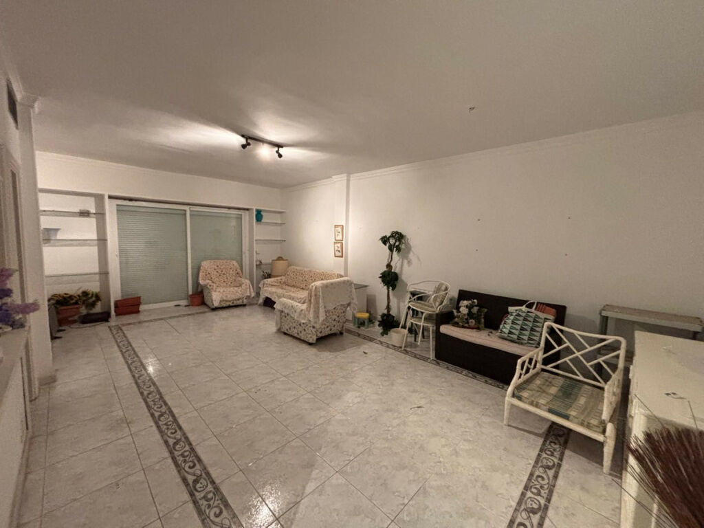 Middle Floor Apartment Nueva Andalucía Málaga - image 9