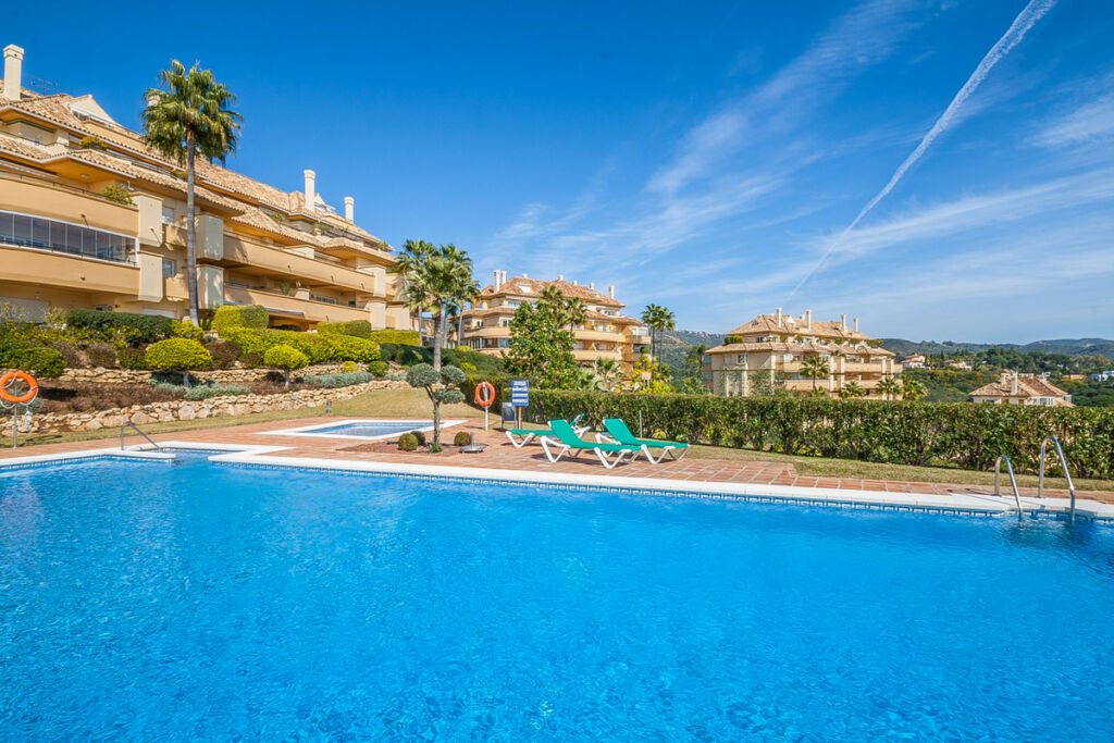 Ground Floor Apartment Elviria Málaga - image 9
